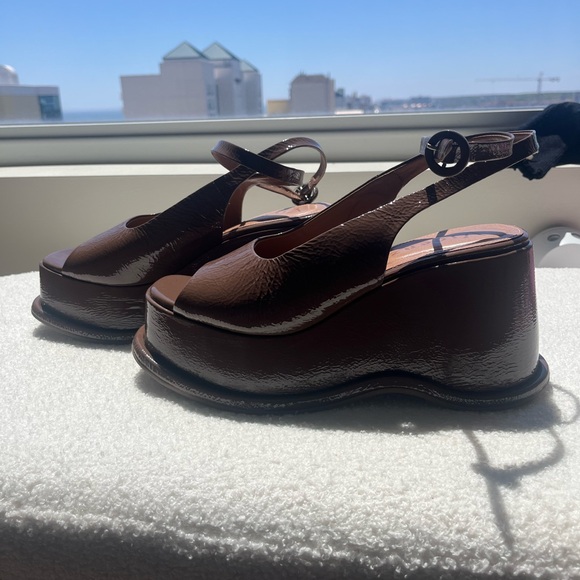 Vicenza Slingback Platform Heels - Picture 5 of 8